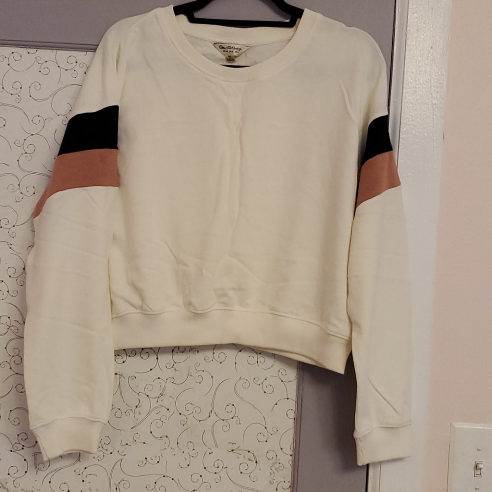 Kiss Selfrifge women  sweatshirt sz 8